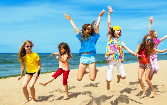 kids on topsail beach | Coastline Realty 