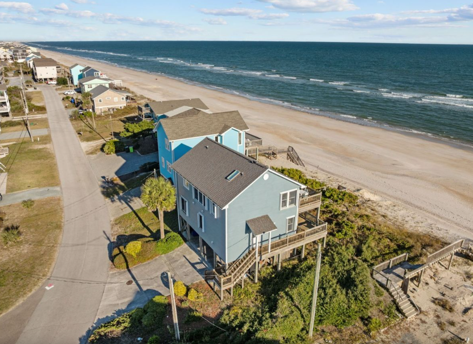 exterior view of Surf City rental